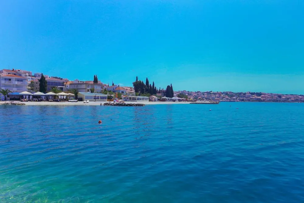 Apartmani Leila Trogir 0*,  Croatia