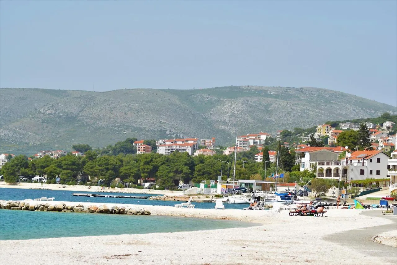 Διαμέρισμα Apartmani Leila Τρογκίρ