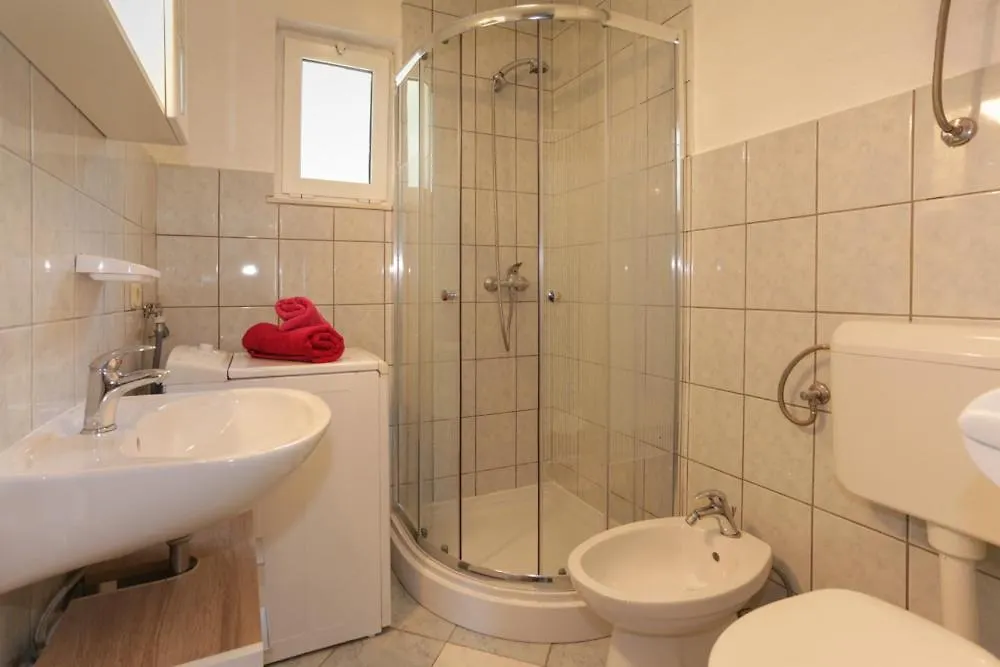 Apartmani Leila Trogir 0*,  Croatia